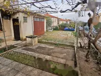 Недвижимость Изола: Дом с Участком: 13