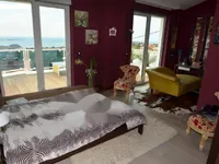 Недвижимость Двухэтажный дом с видом на море: 17