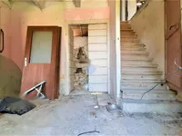 Недвижимость Двухэтажный дом с участком: 8
