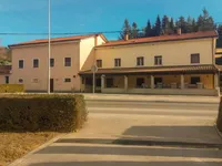 Недвижимость Дом с гостевым домом: 4