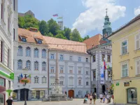 Недвижимость Квартира, 5 и более комнат в Центре Любляны: 1