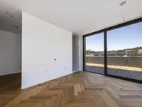 Недвижимость Четырёхкомнатная квартира в центре Л.: 1