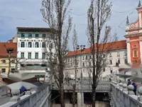 Недвижимость Трёхкомнатная квартира в центре Любляны: 1