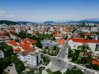 Недвижимость Пятикомнатная квартира в центре: 23