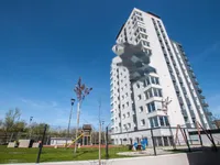 Недвижимость Четырёхкомнатная квартира: 2