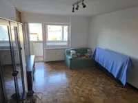 Недвижимость Двухкомнатная квартира, Поле: 3