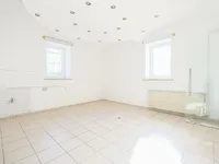 Недвижимость Двухкомнатная квартира в центре: 4
