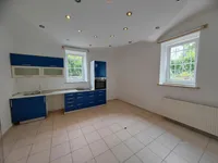 Недвижимость Двухкомнатная квартира в центре: 4