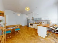Недвижимость Трёхкомнатная квартира в центре: 3