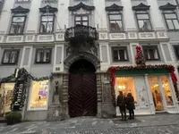 Недвижимость Пятикомнатная квартира в центре: 1