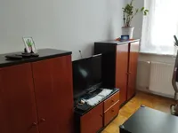 Недвижимость Двухкомнатная квартира в центре: 1