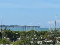 Недвижимость Двухкомнатная квартира с видом на море: 6
