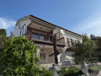 Недвижимость Трёхкомнатная квартира с видом на море: 1