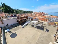 Недвижимость Трёхкомнатная квартира : 5