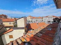 Недвижимость Трёхкомнатная квартира : 11