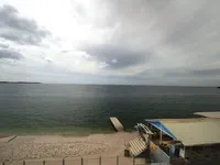 Недвижимость Трёхкомнатная квартира у моря: 1