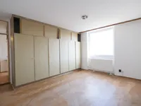 Недвижимость Двухкомнатная квартира в центре: 3