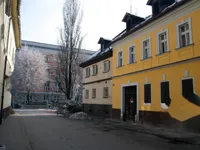 Недвижимость Трёхкомнатная квартира в центре: 10