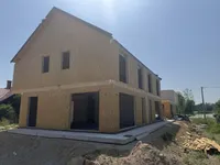 Недвижимость Дом-близнец в Черня Вас: 9