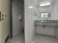 Недвижимость Офисное помещение в центре: 12