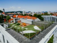 Недвижимость Трёхкомнатная квартира в центре: 79