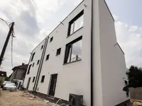 Недвижимость Квартира, 3 комнаты, Ново Поле: 75