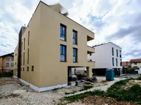 Недвижимость Трехкомнатная квартира в Ново Поле: 144