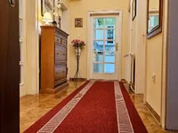 Недвижимость Трехкомнатная квартира Вич: 1