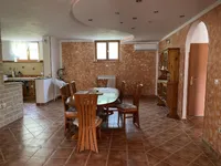 Недвижимость Двухкомнатная квартира у моря: 2