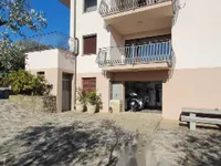 Недвижимость Двухэтажный дом в Курте: 16