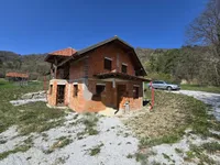 Недвижимость Дом, Окролице: 2