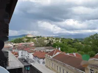 Недвижимость Трехкомнатная квартира в Центре: 53