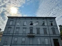 Недвижимость Трехкомнатная квартира в центре: 1