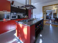 Недвижимость Квартира на улице Патернолли: 2