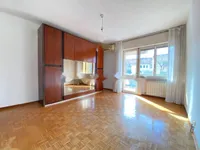 Недвижимость Трехкомнатная квартира в Гориции: 10