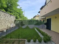 Недвижимость Трехкомнатная квартира в центре: 15
