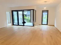 Недвижимость Трехкомнатная квартира в центре: 1