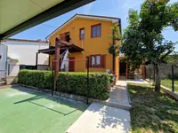 Недвижимость Дом, Сеча: 19