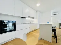 Недвижимость Квартира, 3 комнаты, Центр: 7