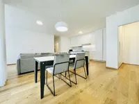 Недвижимость Квартира, 3 комнаты, Центр: 8