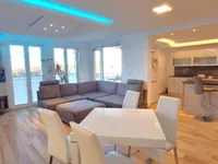 Недвижимость Двухкомнатная квартира Коломбан: 3