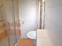 Недвижимость Двухкомнатная квартира Коломбан: 13