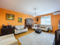 Недвижимость Дом в Любляне, Шишка: 1