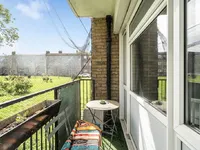 Недвижимость Lowth Road: 16