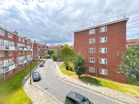 Недвижимость Barclay Close: 6