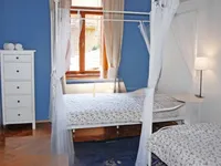 Недвижимость Трехкомнатная квартира в центре: 7