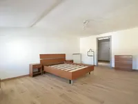 Недвижимость Двухкомнатная в центре города: 11