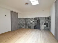 Недвижимость Двухкомнатная в центре города: 12