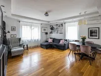 Недвижимость Квартира в центре с паркингом: 8