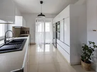 Недвижимость Квартира в центре с паркингом: 14